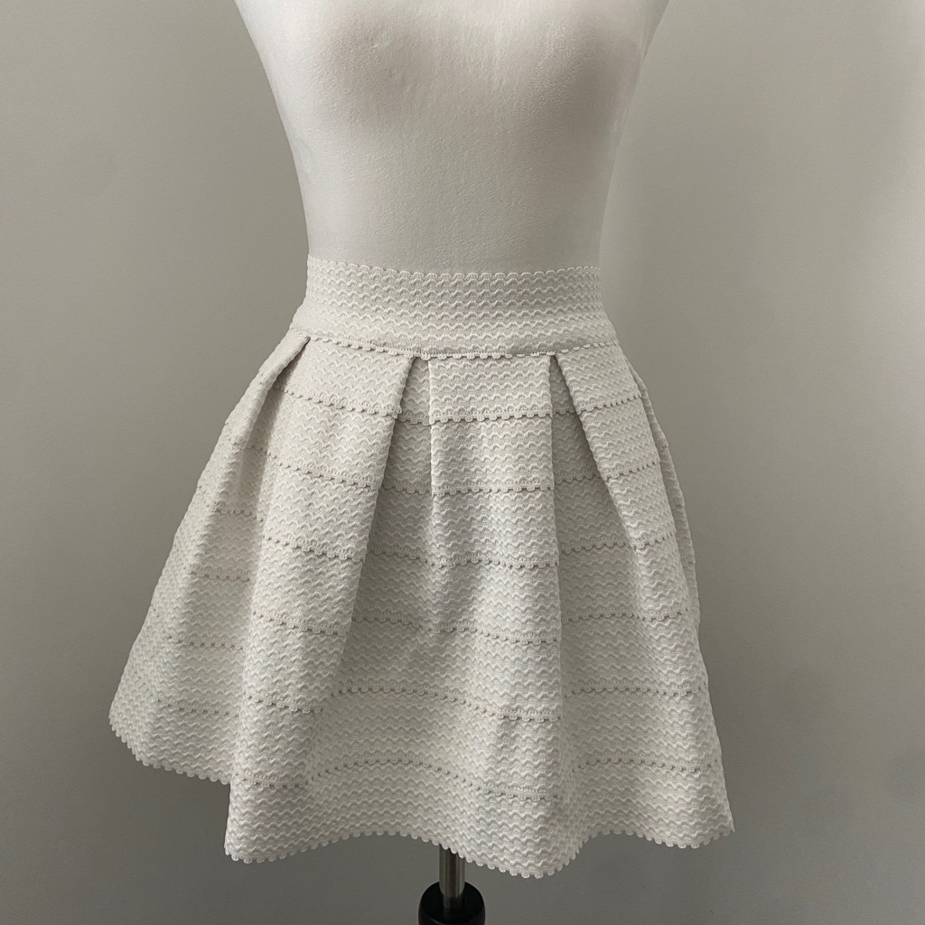 Brand: Wild Cat Fasion Size: S Color: White